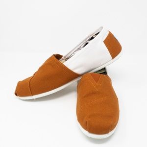 NWT Mens Toms Campus Classics University of Texas